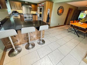 Kitchen- click for photo gallery